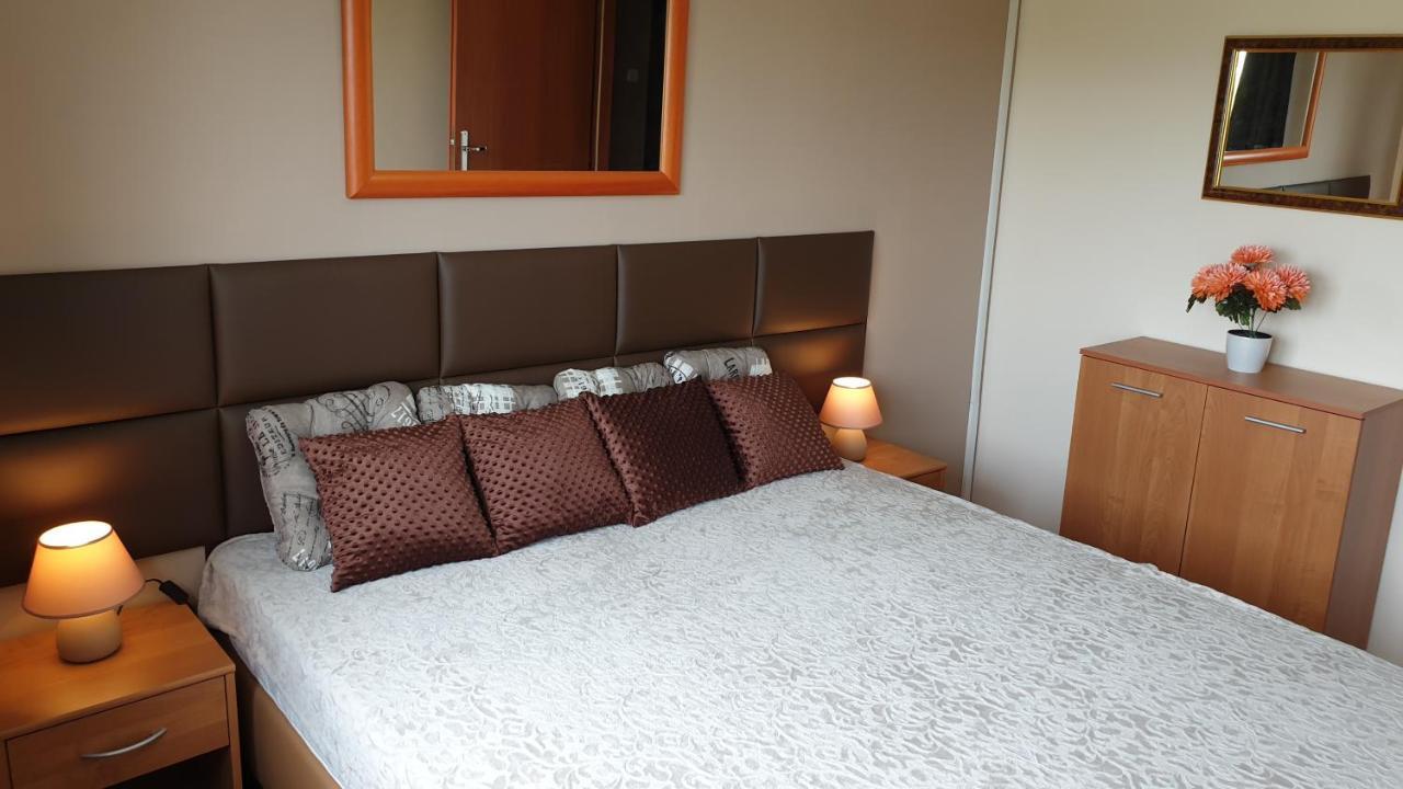 Apartamenty Podzamcze Walbrzych Bagian luar foto